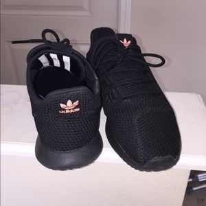 Women’s Adidas Size 7